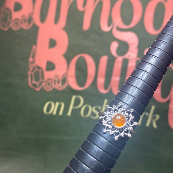 Solid Sterling Silver Orange Chalcedony Ring - Picture 1 of 4